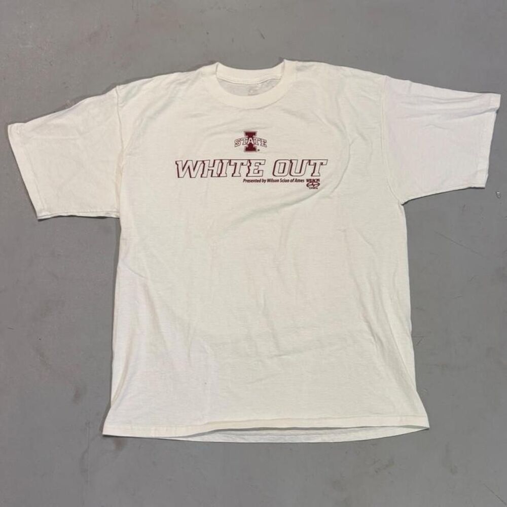 Wilson Men's White and Cream T-shirt